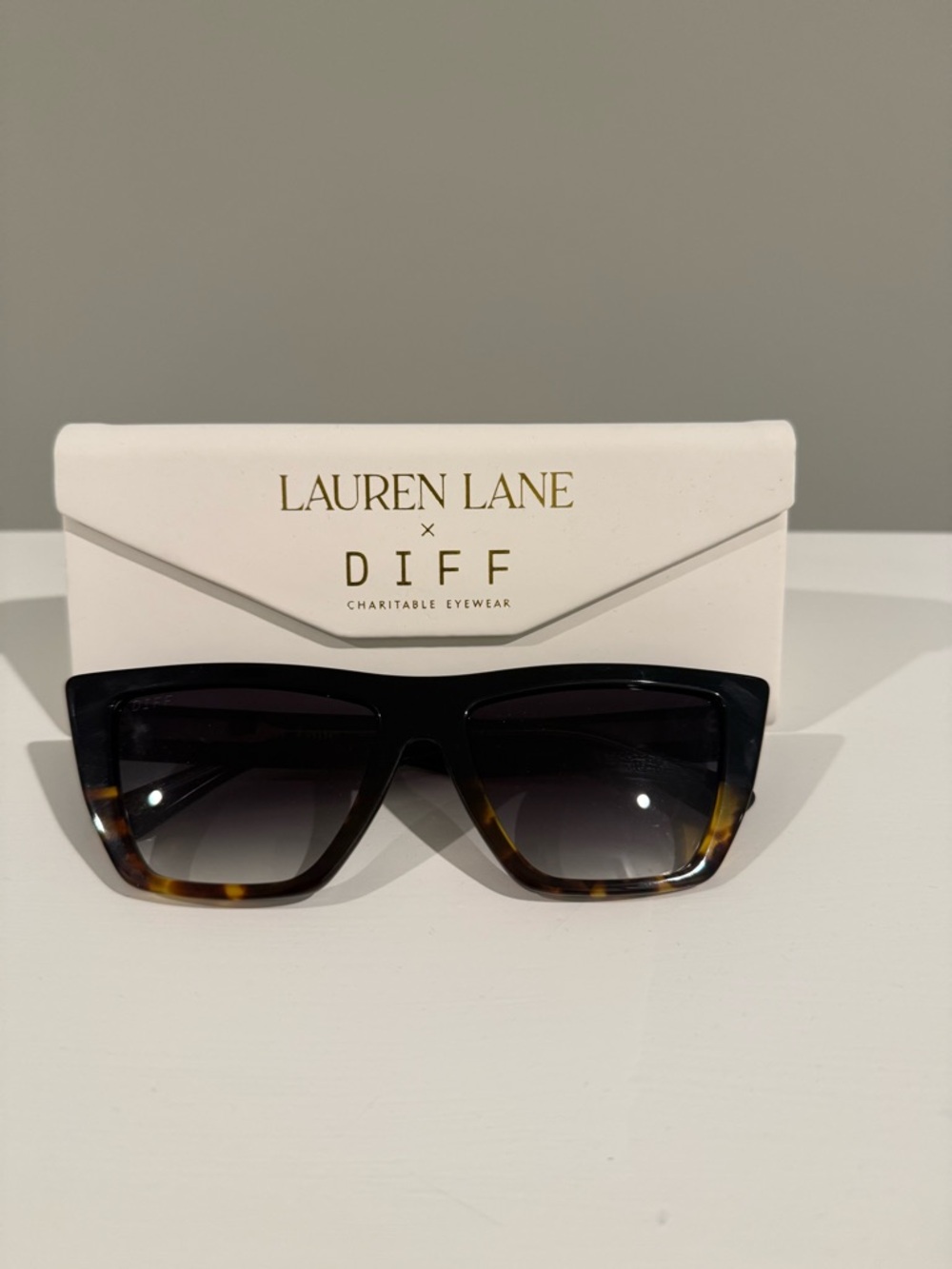 DIFF Eyewear Black to Tortoise Square Sunglasses